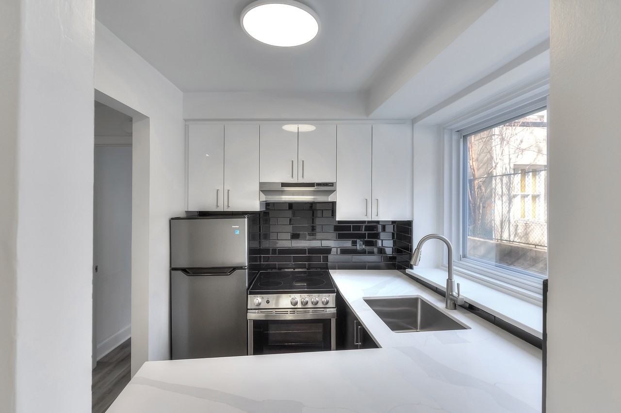 3420 Place Decelles - Photo 3 of 15