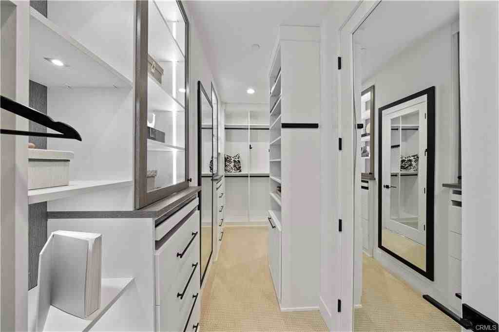 141 Wild Flower - Photo 2 of 8