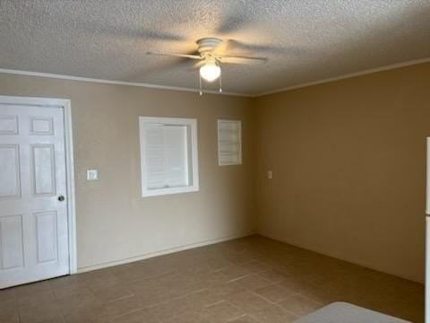 10545 Seminole Blvd Apt 5 #05 - Photo 2 of 8