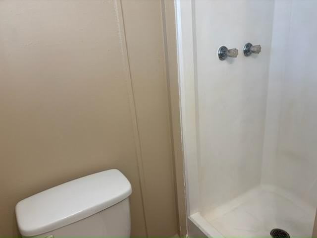10545 Seminole Blvd Apt 5 #05 - Photo 6 of 8