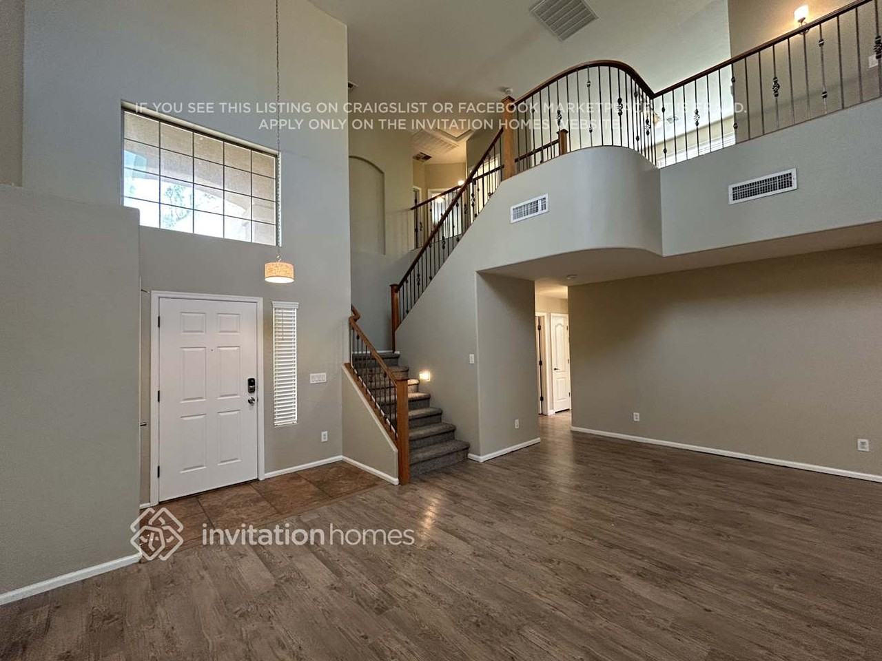 25718 W Victory St - Photo 2 of 21