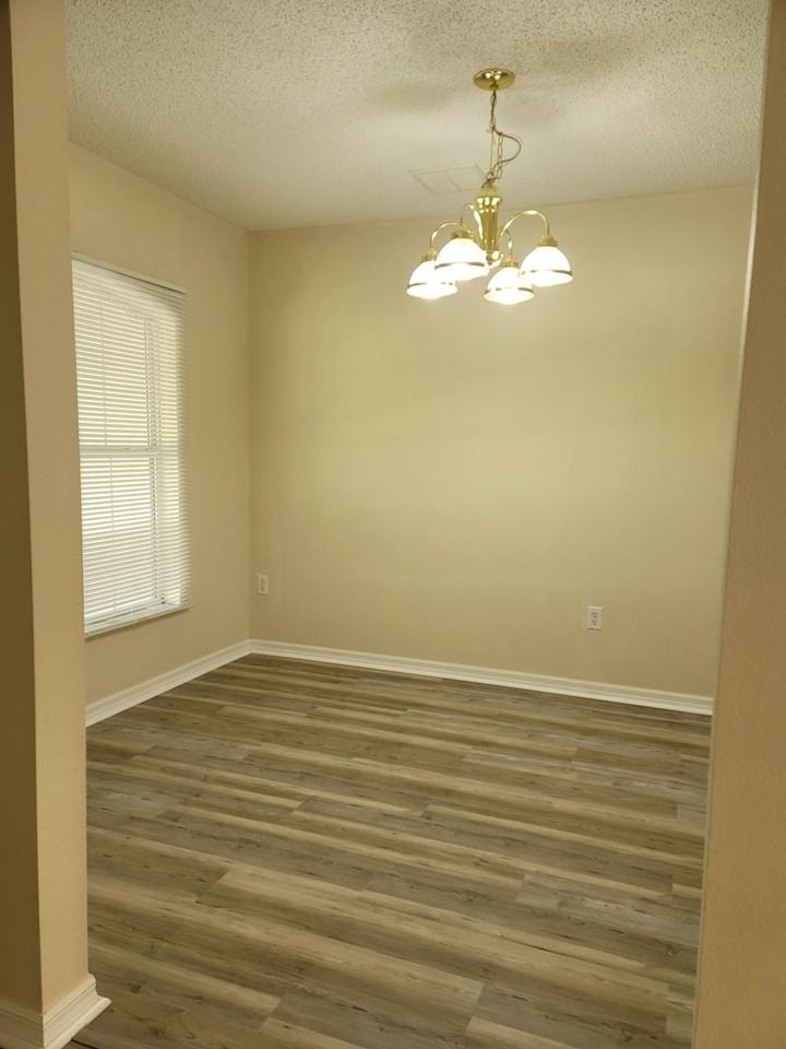 1932 Sw Victor Ln - Photo 5 of 27