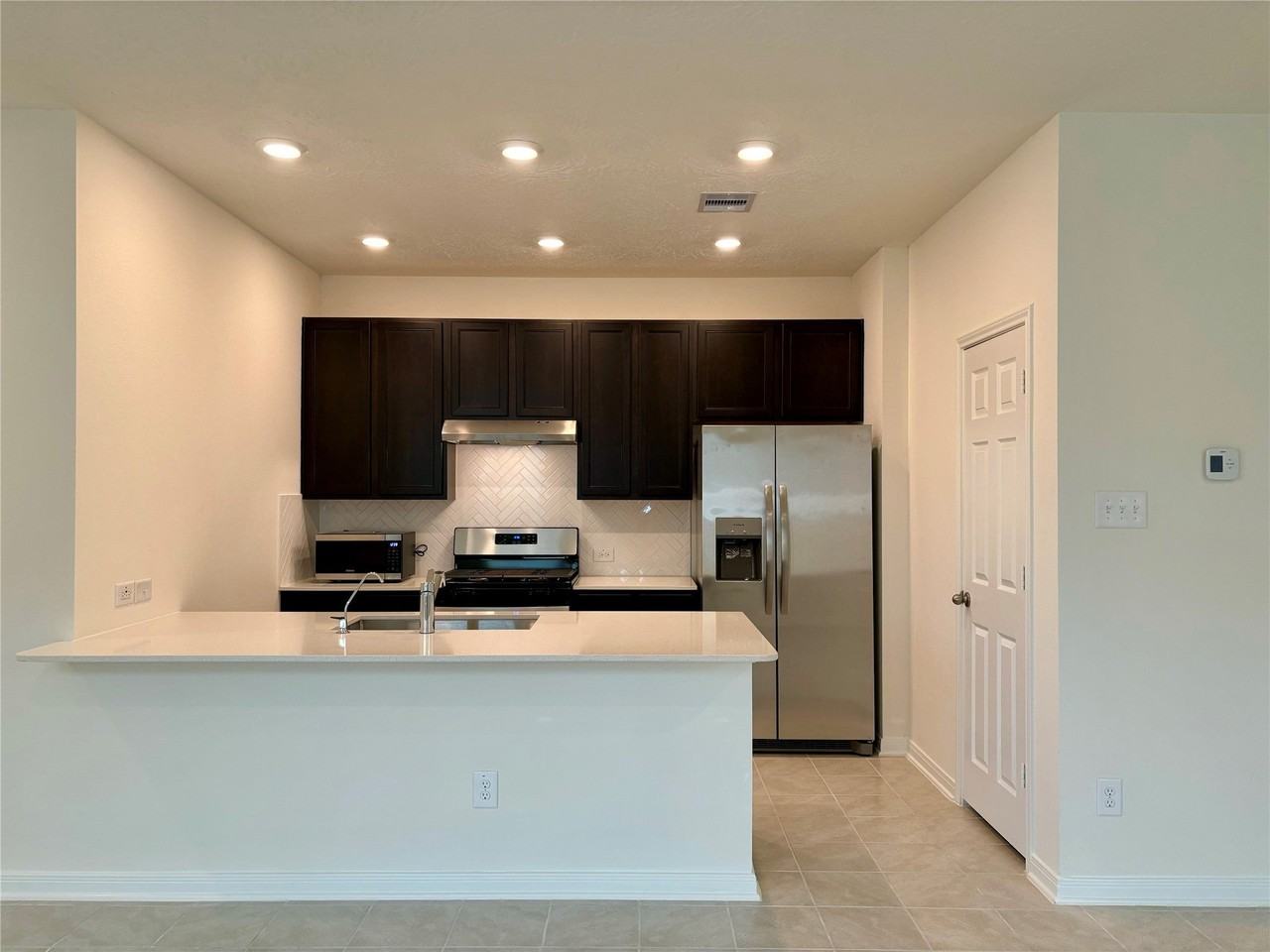 558 Broken Boulder St - Photo 7 of 26