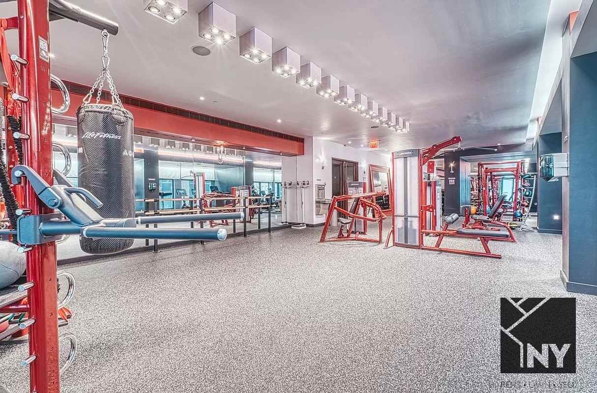 Pearl St & Pine St #1210 - Photo 6 of 9