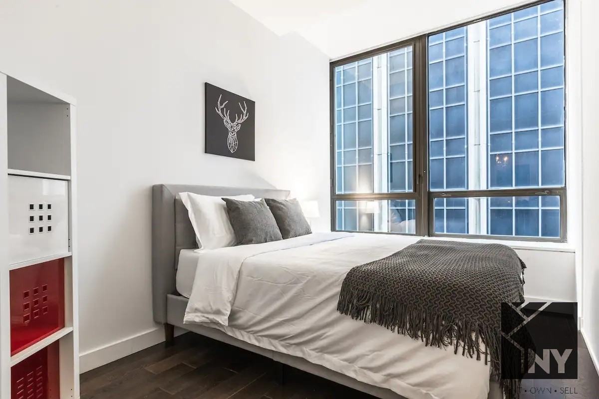 Pearl St & Pine St #1210 - Photo 4 of 9