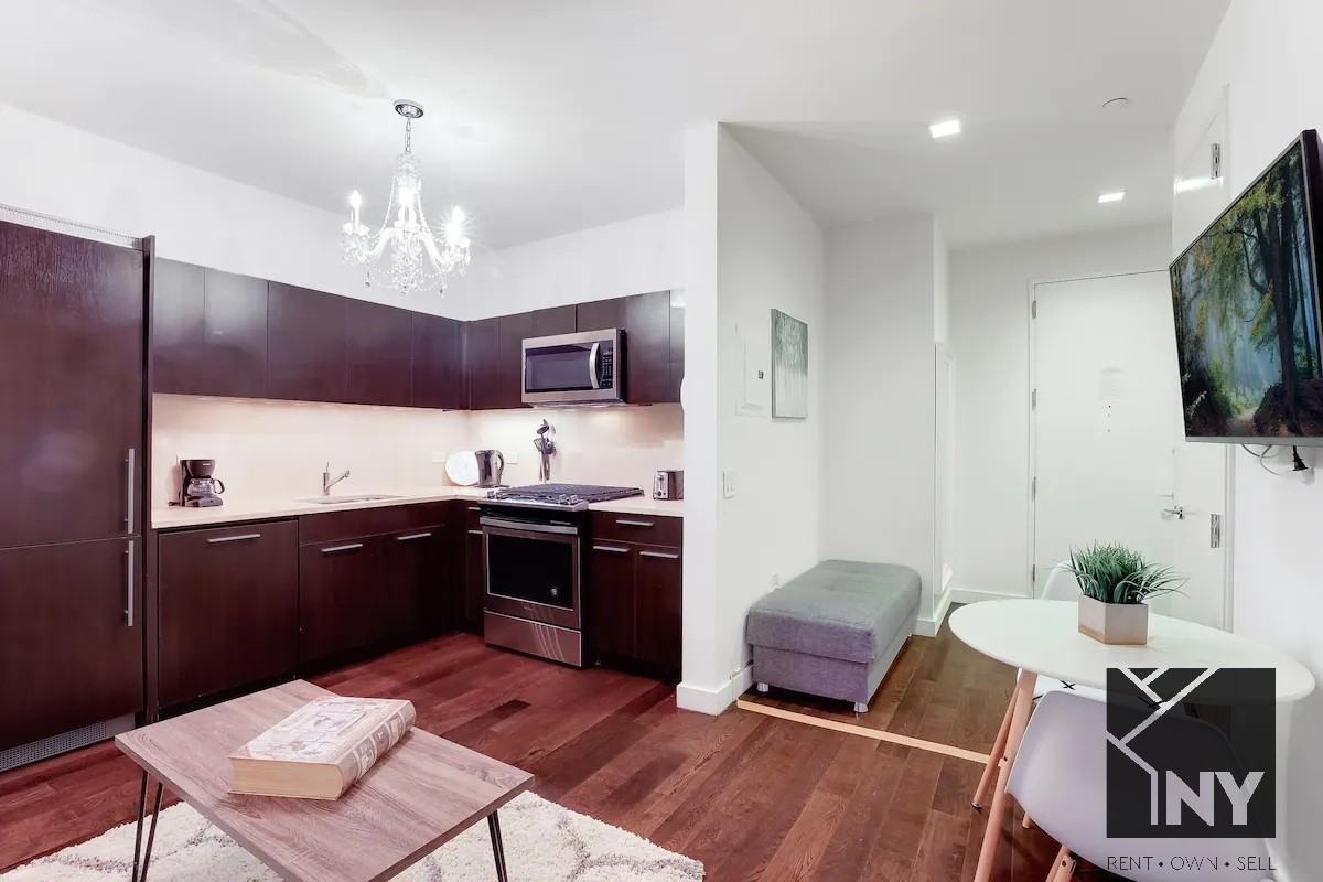 Pearl St & Pine St #1210 - Photo 3 of 9