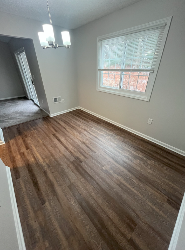 Adams Station Apartments - Photo 4 of 24