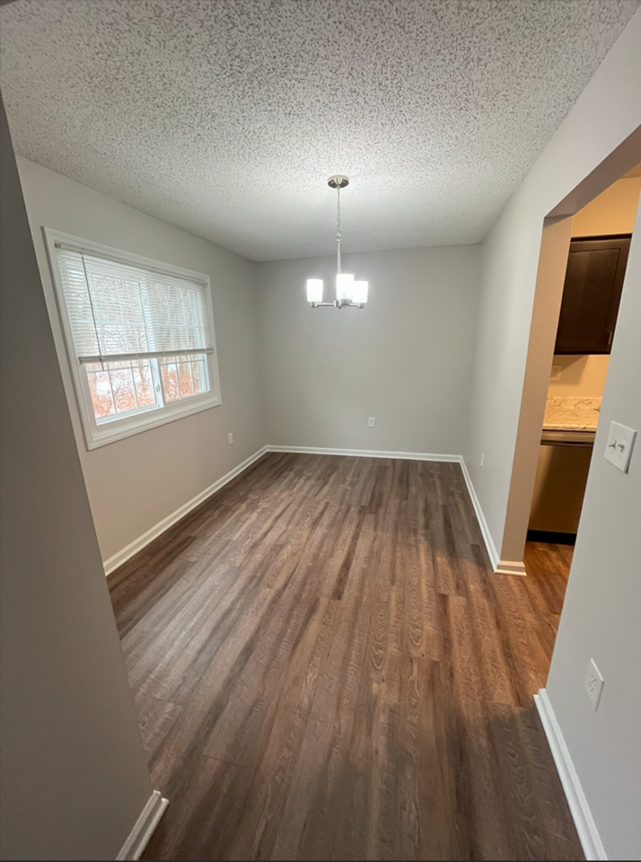 Adams Station Apartments - Photo 5 of 24