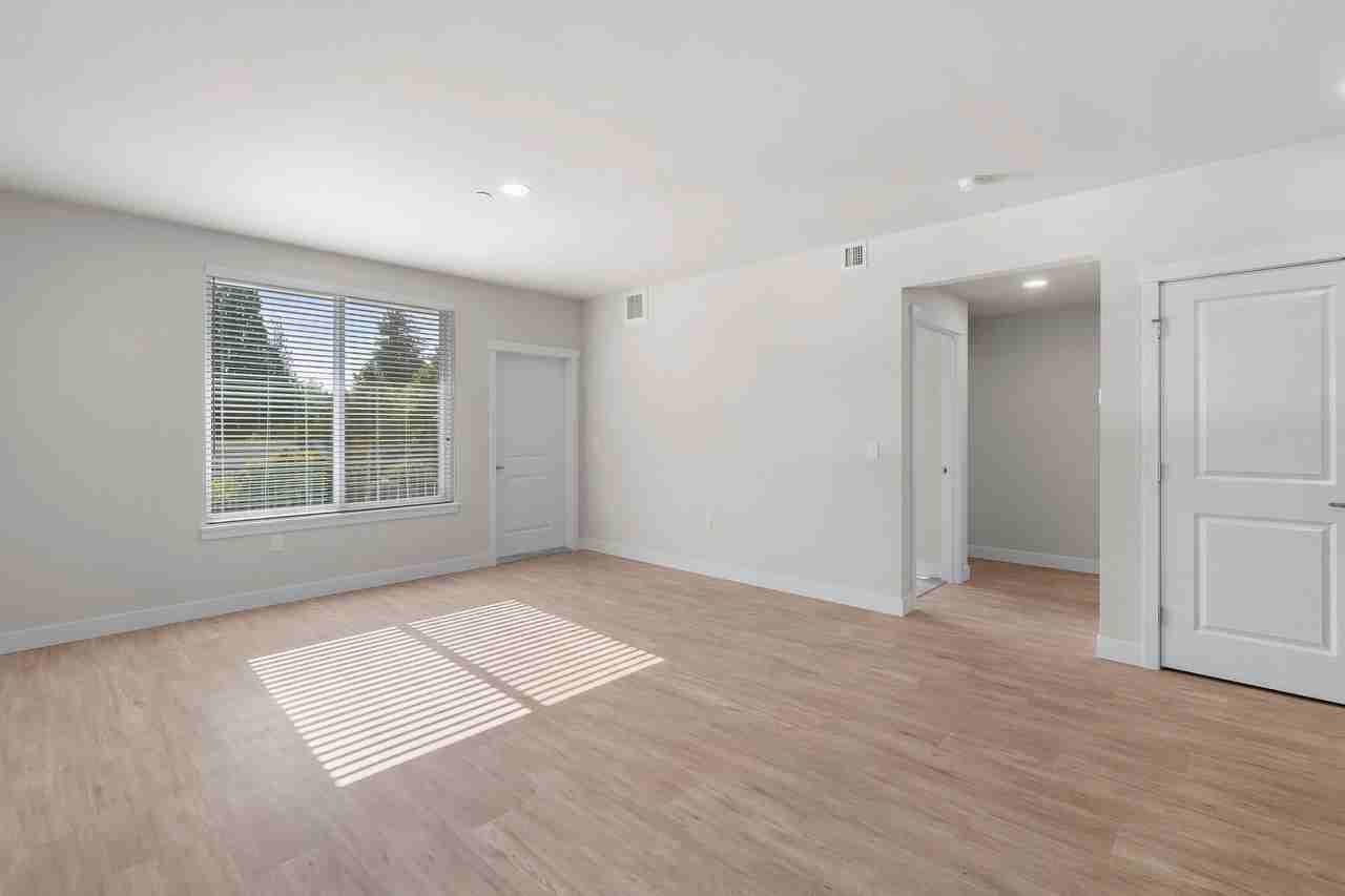 350 North Apartments - Photo 6 of 50