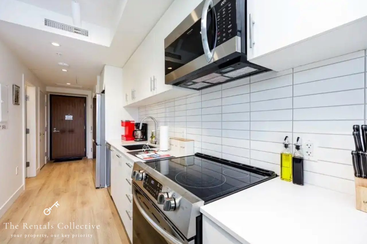 311 West 1st Street #509 - Photo 5 of 13