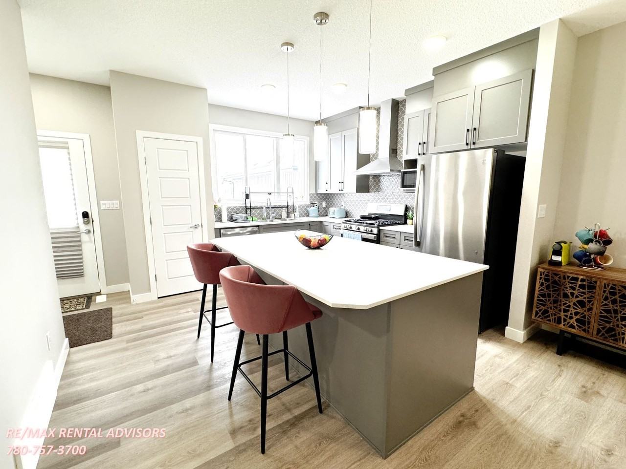 2265 Price Lane Sw - Photo 3 of 28