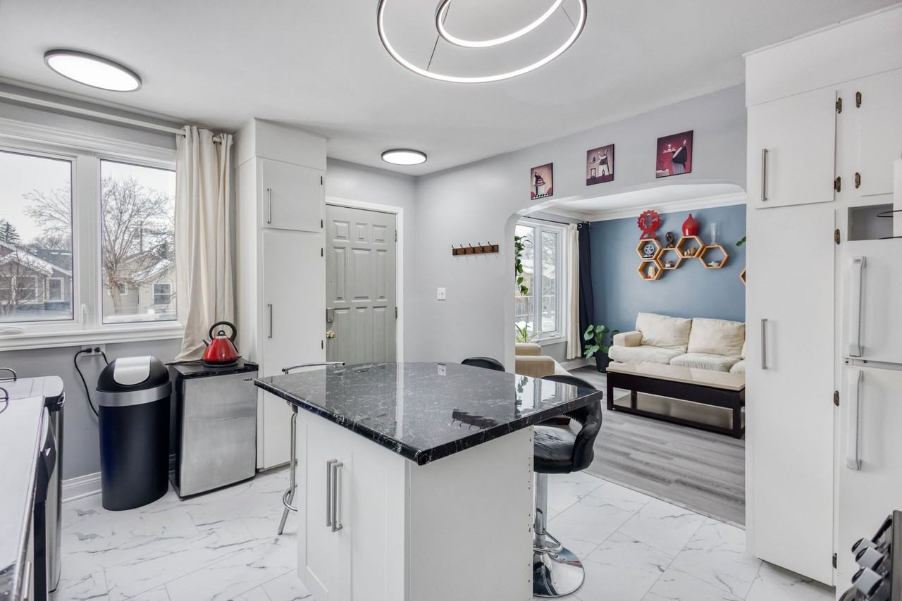 112 Vivian Ave - Photo 3 of 21