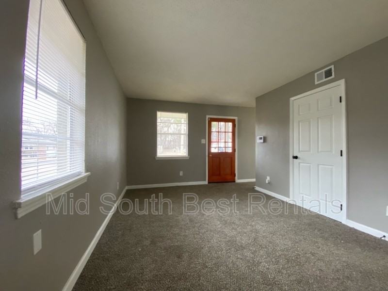 569 Delta Rd - Photo 2 of 8