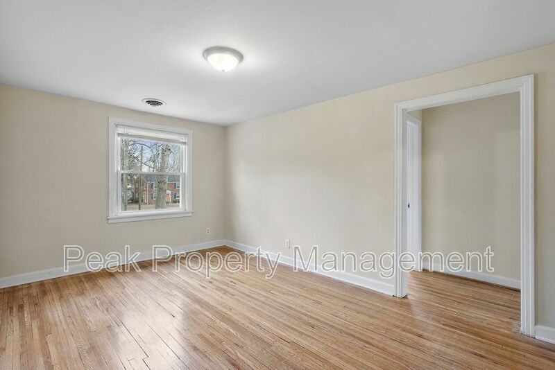 4913 Chamberlayne Ave #4 - Photo 4 of 17