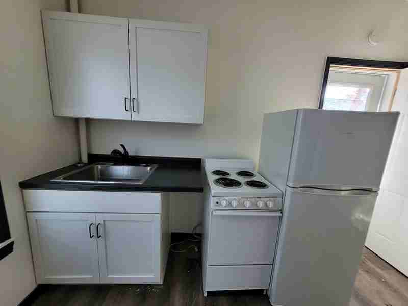 110 N Clay St - Photo 3 of 5