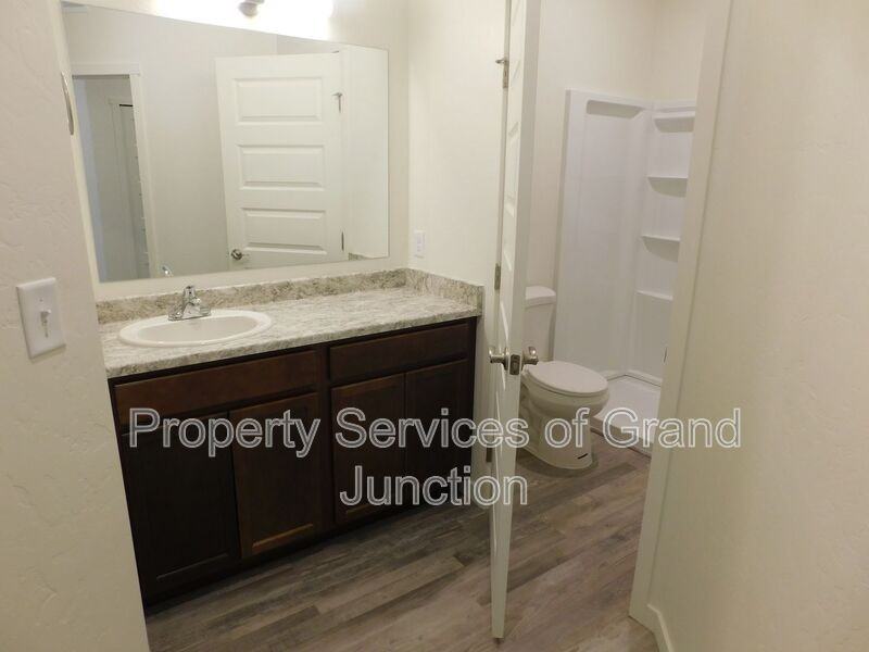 672 Brookwillow Dr #1 - Photo 6 of 11