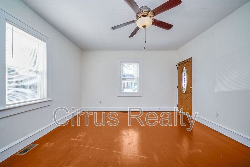 448 Chapel St - Photo 6 of 26
