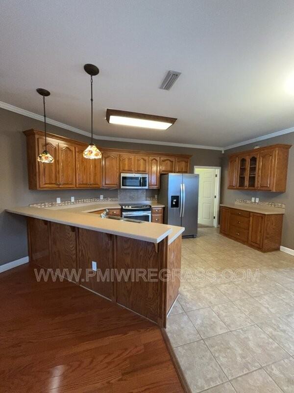 249 Windsor Garden Dr - Photo 5 of 50