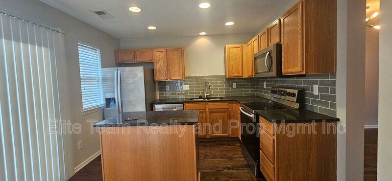 6807 Juniper Tree St - Photo 2 of 22