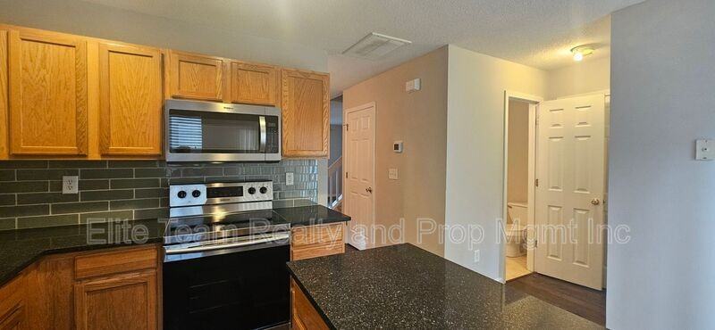 6807 Juniper Tree St - Photo 5 of 22