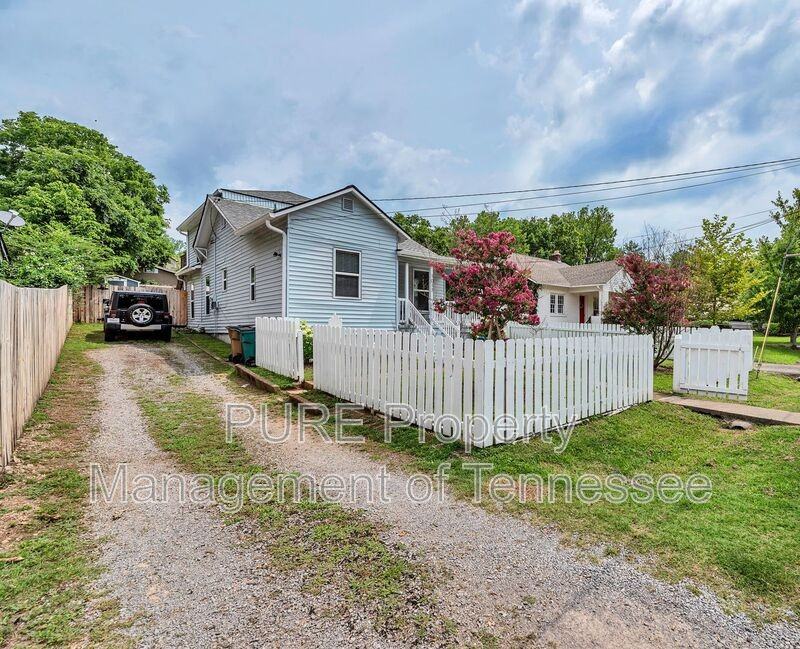 1017 Granada Ave - Photo 3 of 39