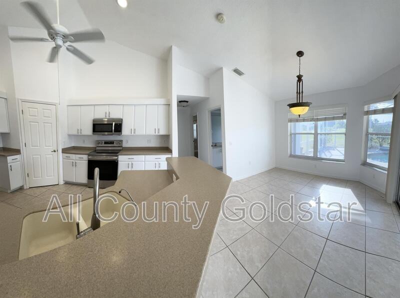 7307 S Plum Tree - Photo 2 of 11