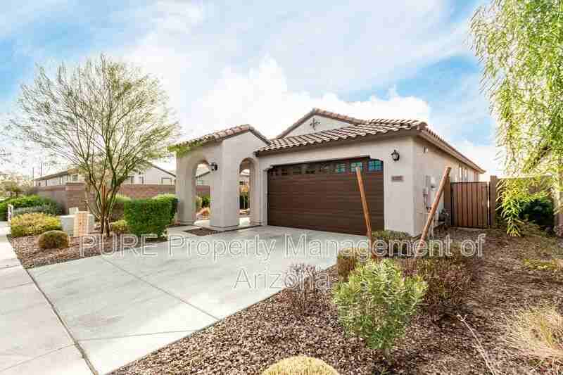 9205 W Roma Ave - Photo 6 of 32