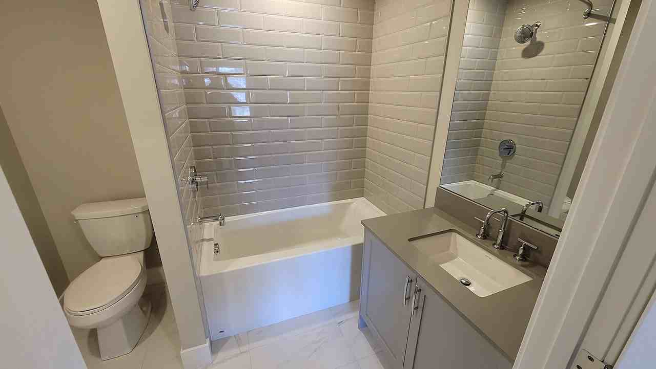 1702 17 Avenue Southwest #101 - Photo 7 of 14