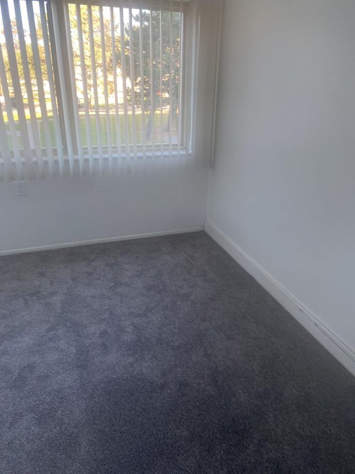 Trumbull Crossing - Photo 2 of 7