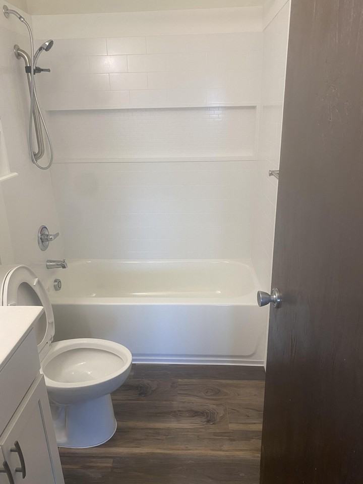 Trumbull Crossing - Photo 5 of 7