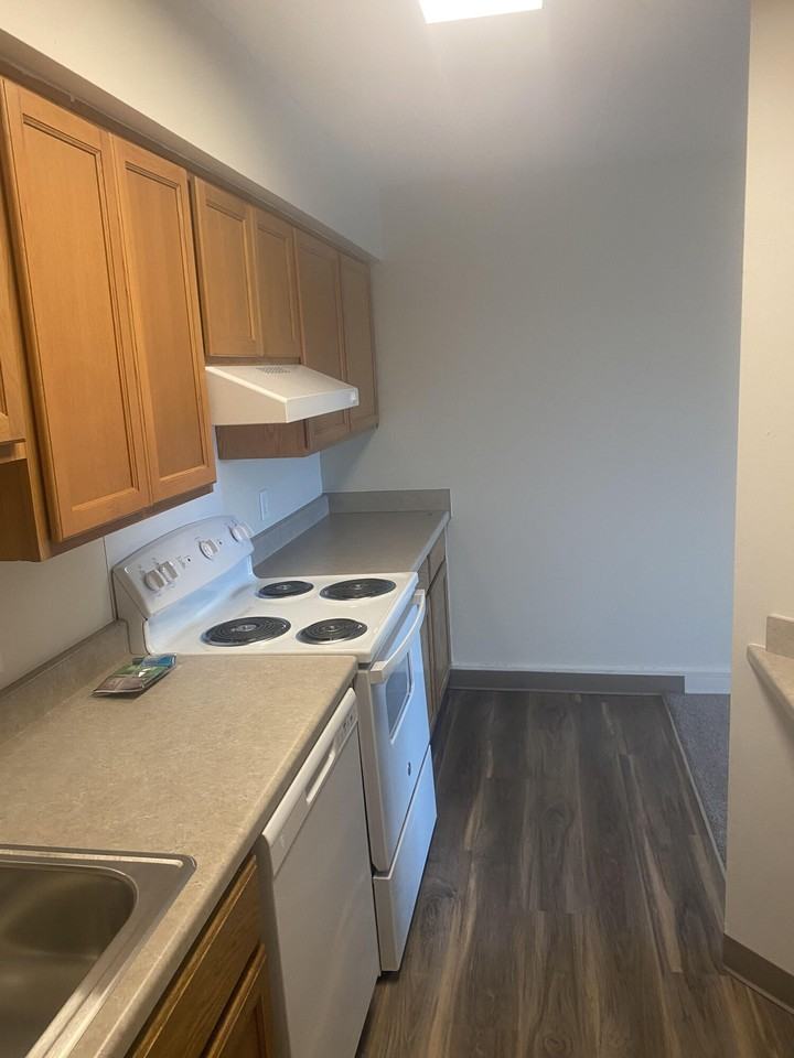 Trumbull Crossing - Photo 6 of 7