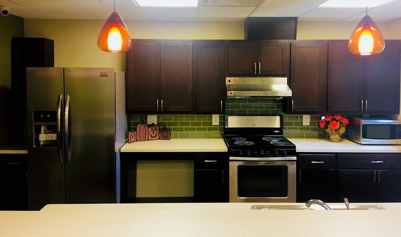 Walled Lake Villa - Photo 2 of 26