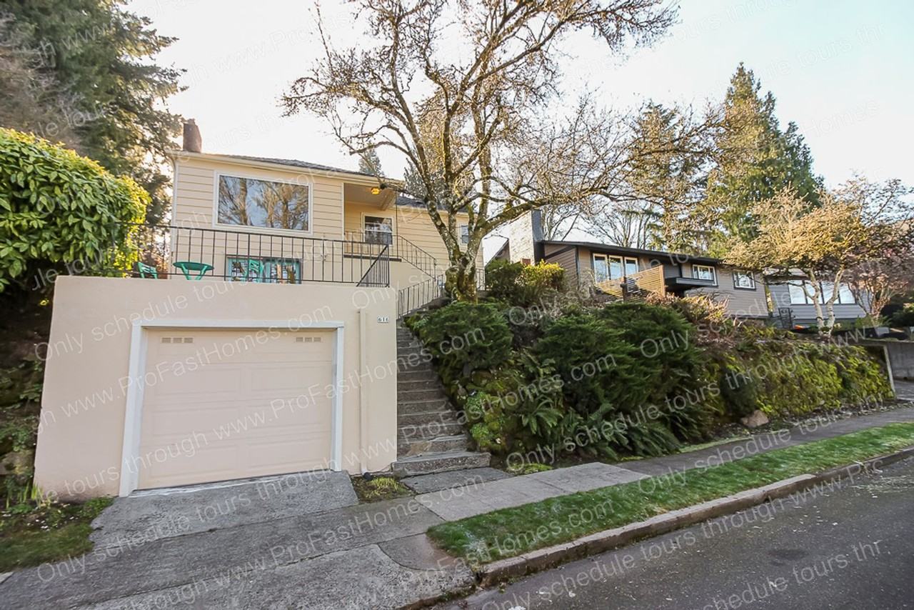 616 Sw Moss St - Photo 3 of 34