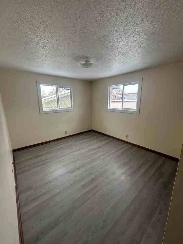 1409 E IRON - Photo 4 of 11