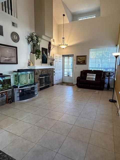 1610 Teakwood Ct - Photo 3 of 9