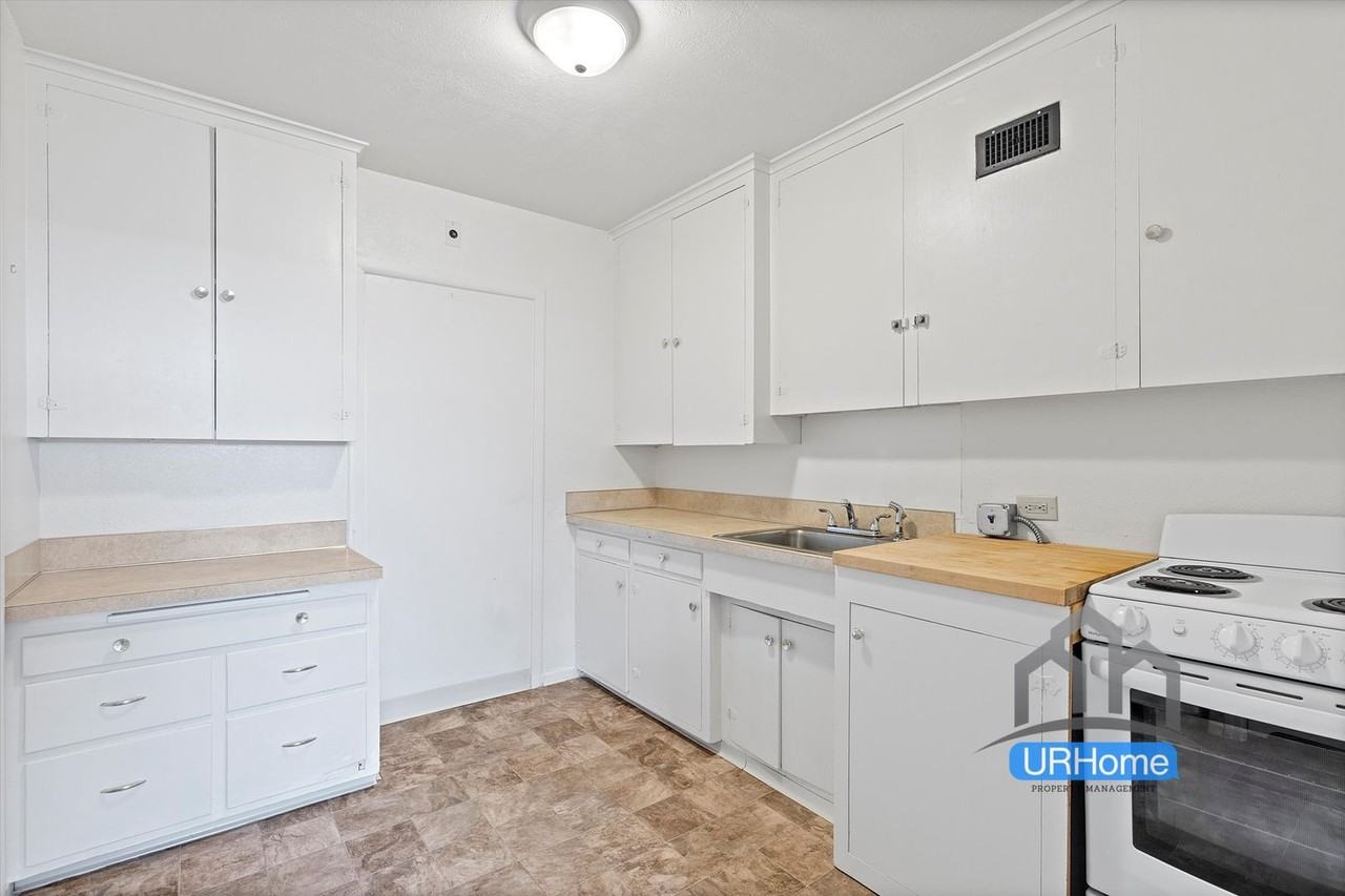 Troy building - Photo 2 of 33