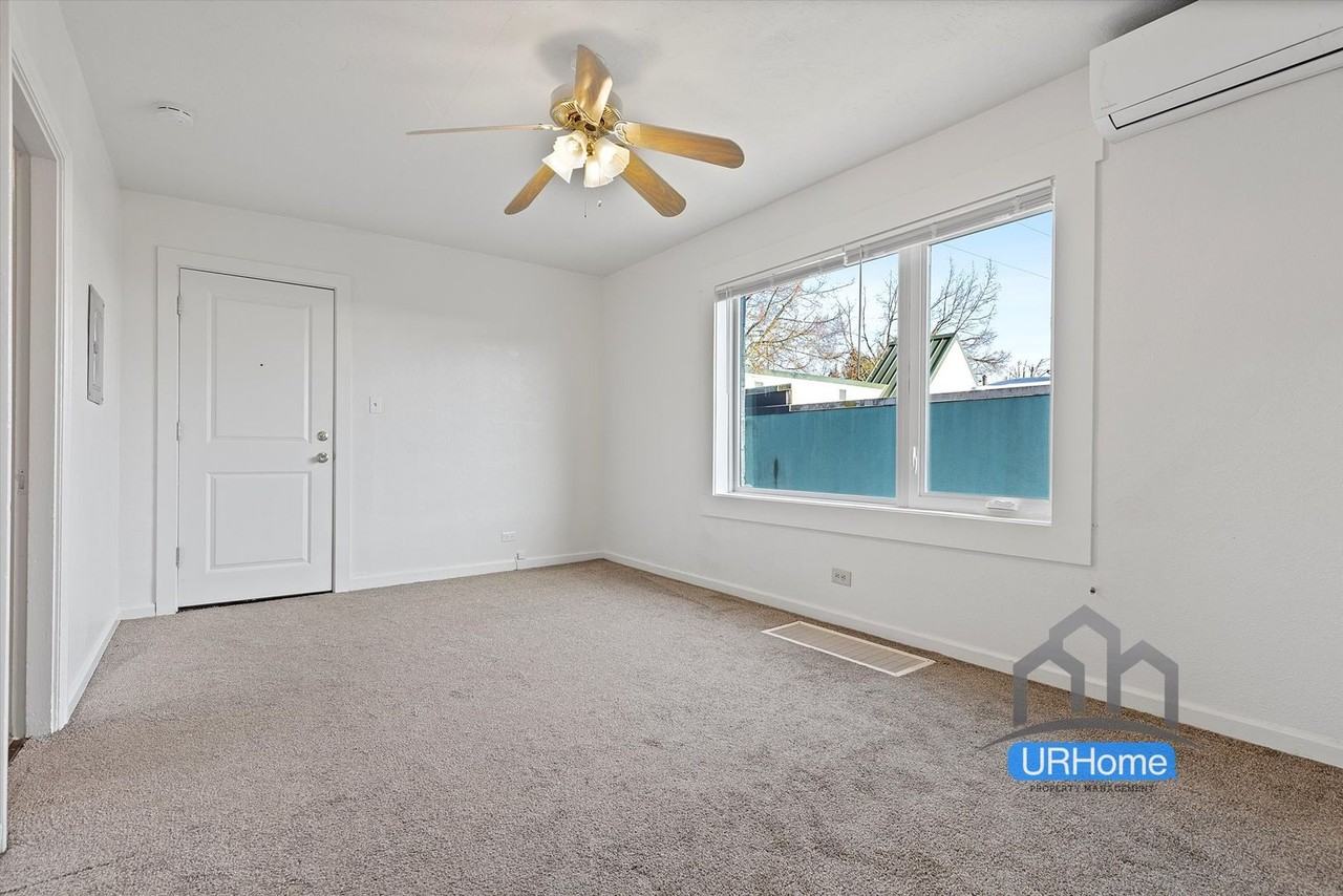 Troy building - Photo 7 of 33