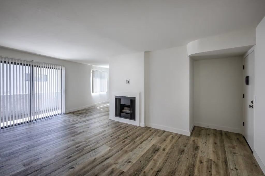 Kester Apartments - Photo 5 of 31