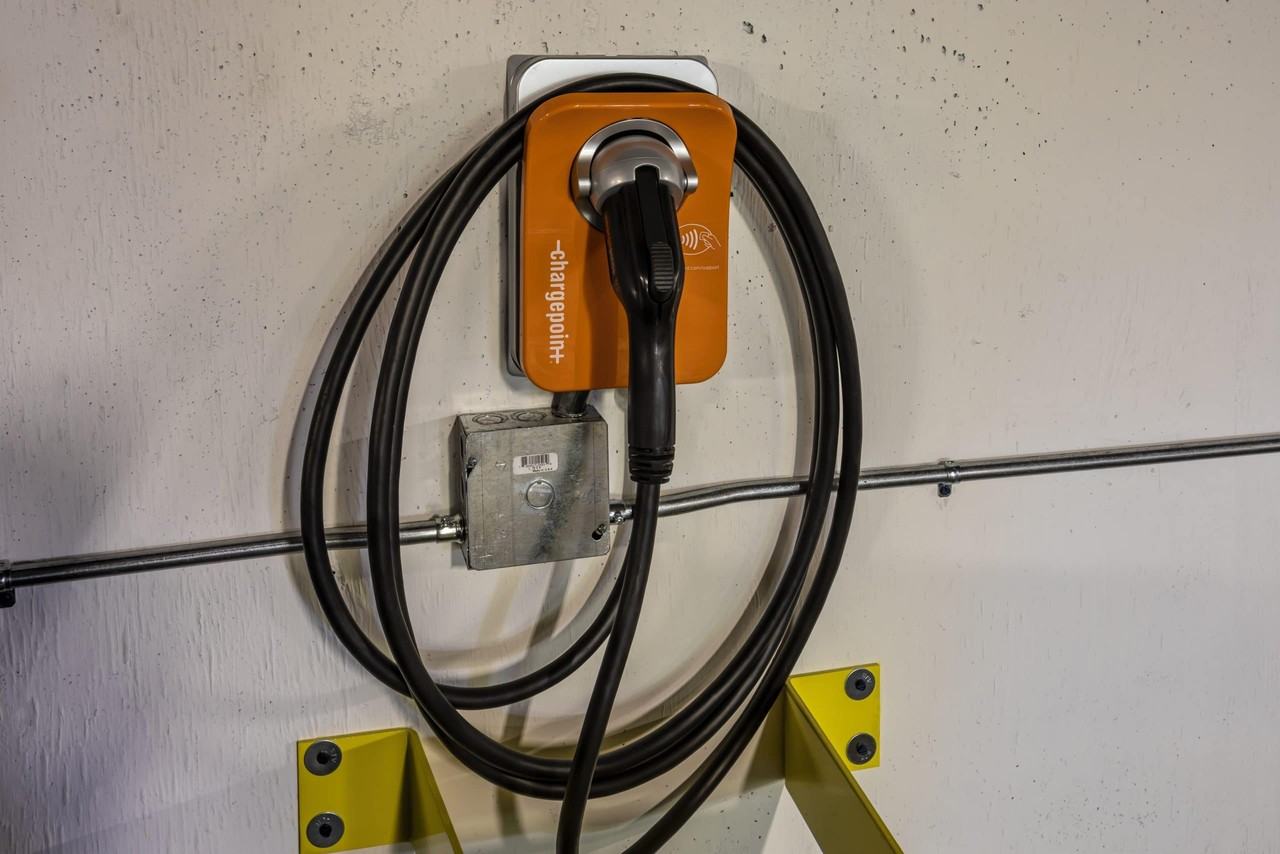 White Oak Apartments - Photo 6 of 30