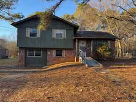 1020 ^ 1020 Sandybrook Circle - Photo 1 of 1
