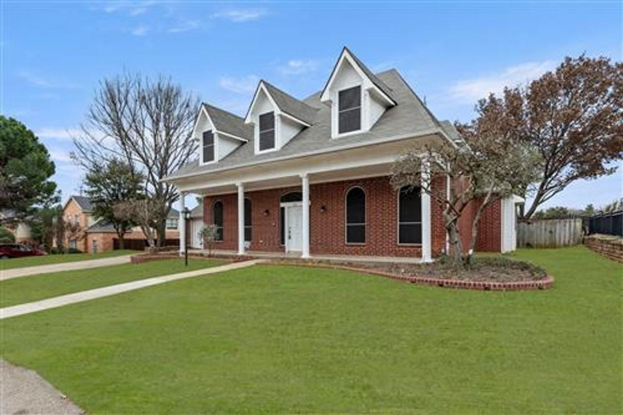 625 Sugarloaf Ct - Photo 2 of 29