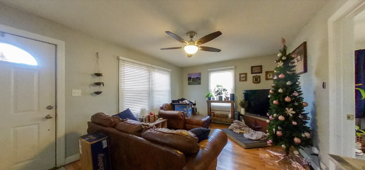 505 Moro St - Photo 2 of 8
