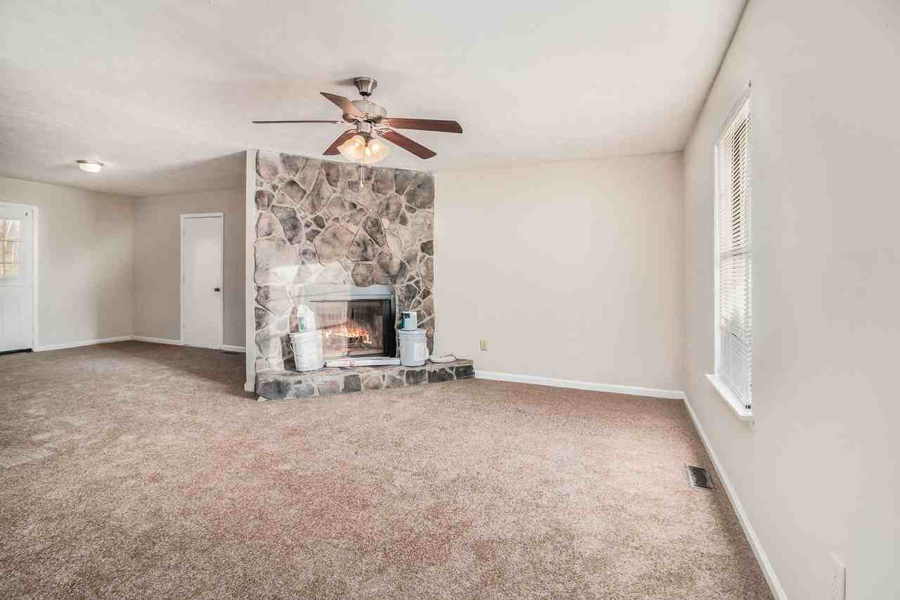 6080 Cherokee Valley Ct - Photo 3 of 17