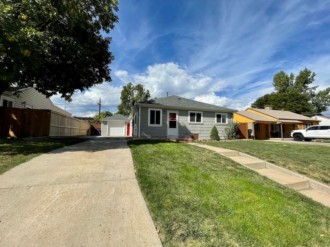 2225 S Knox Ct - Photo 2 of 26