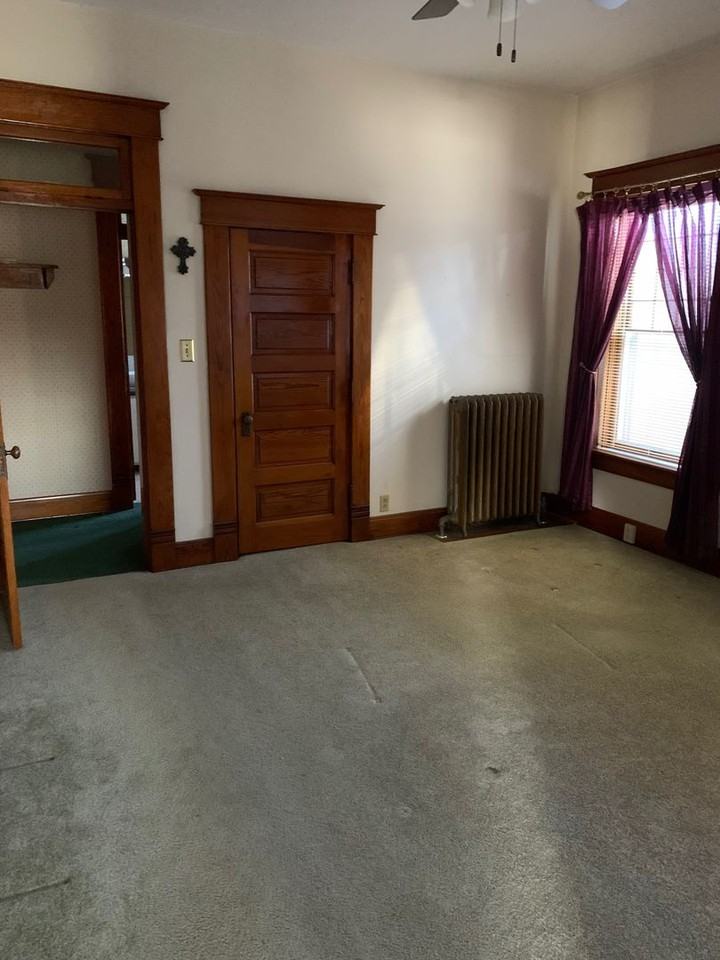 751 E Main St - Photo 4 of 15