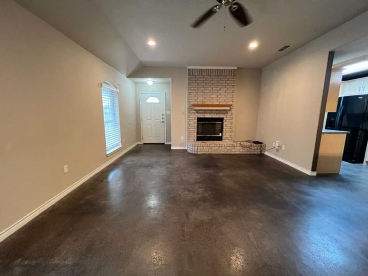 2457 Independence Blvd - Photo 3 of 21