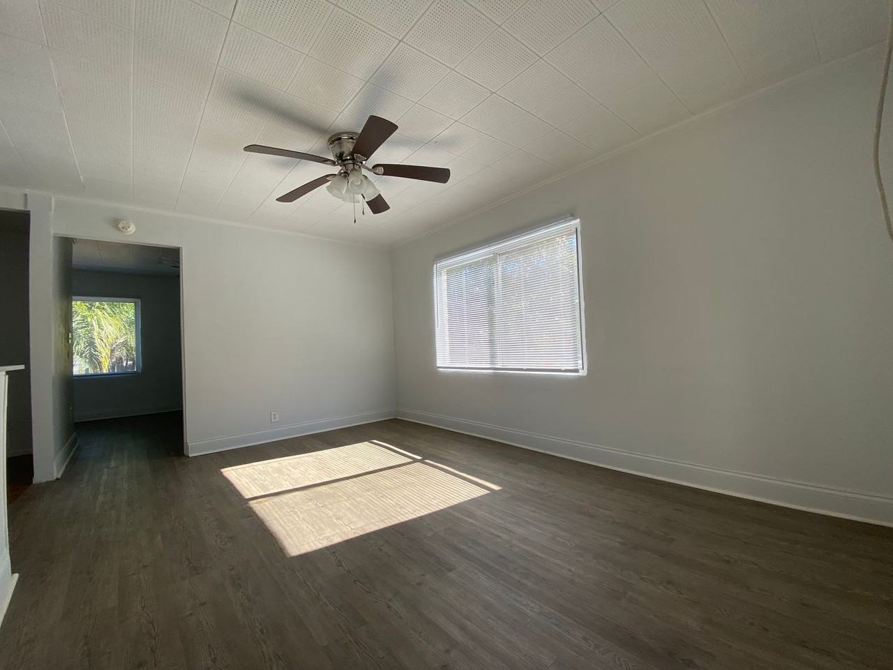 30 N Primrose Dr - Photo 4 of 11