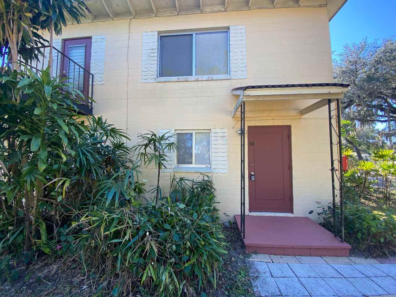 32 N Primrose Dr - Photo 2 of 9