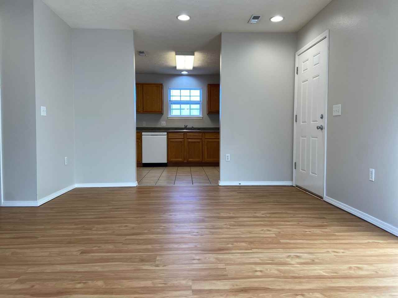 115 Knowledge Ave #D - Photo 5 of 26