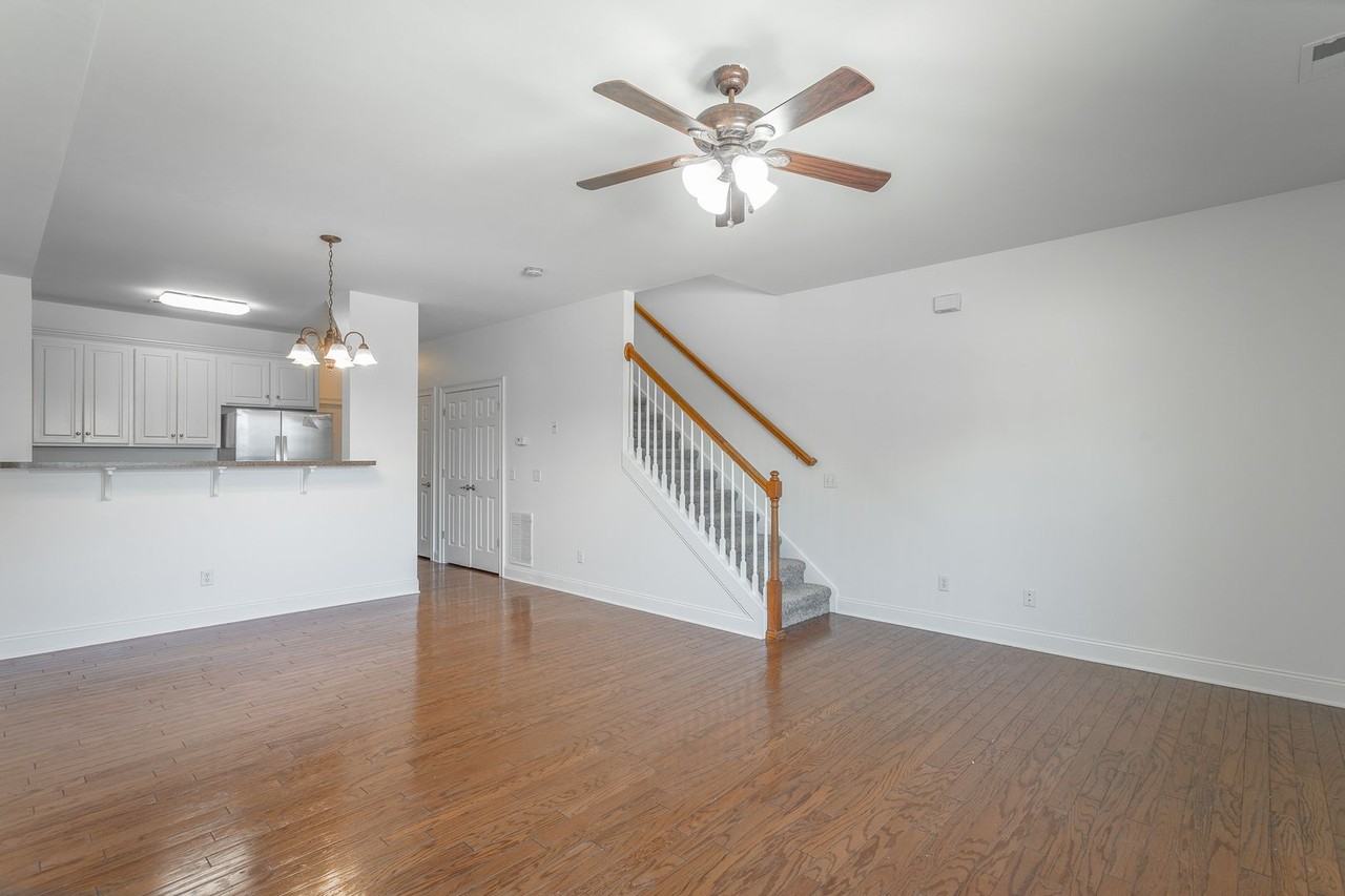 7500 Noah Reid Rd - Photo 3 of 32